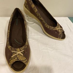 Grasshopper wedges 9